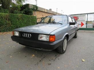 skadebil brommobiel Audi 80  1985/4