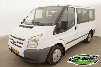 dommages motocyclettes  Ford Transit Tourneo Kombi 300S 2.2 9 Pers. TDCI SHD 2012/8