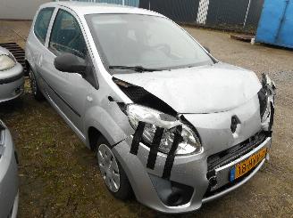 skadebil brommobiel Renault Twingo 1.2 Benzine 2009/3